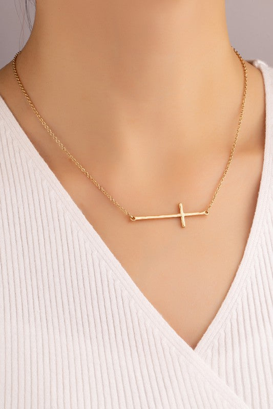 HAMMERED SIDEWAY CROSS NECKLACE